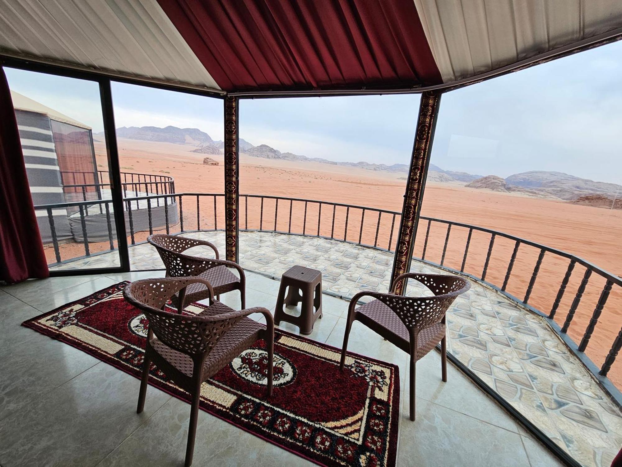 Wadi Rum Candles Camp Exteriör bild