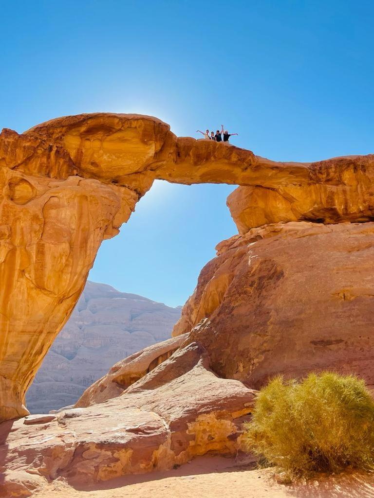 Wadi Rum Candles Camp Exteriör bild
