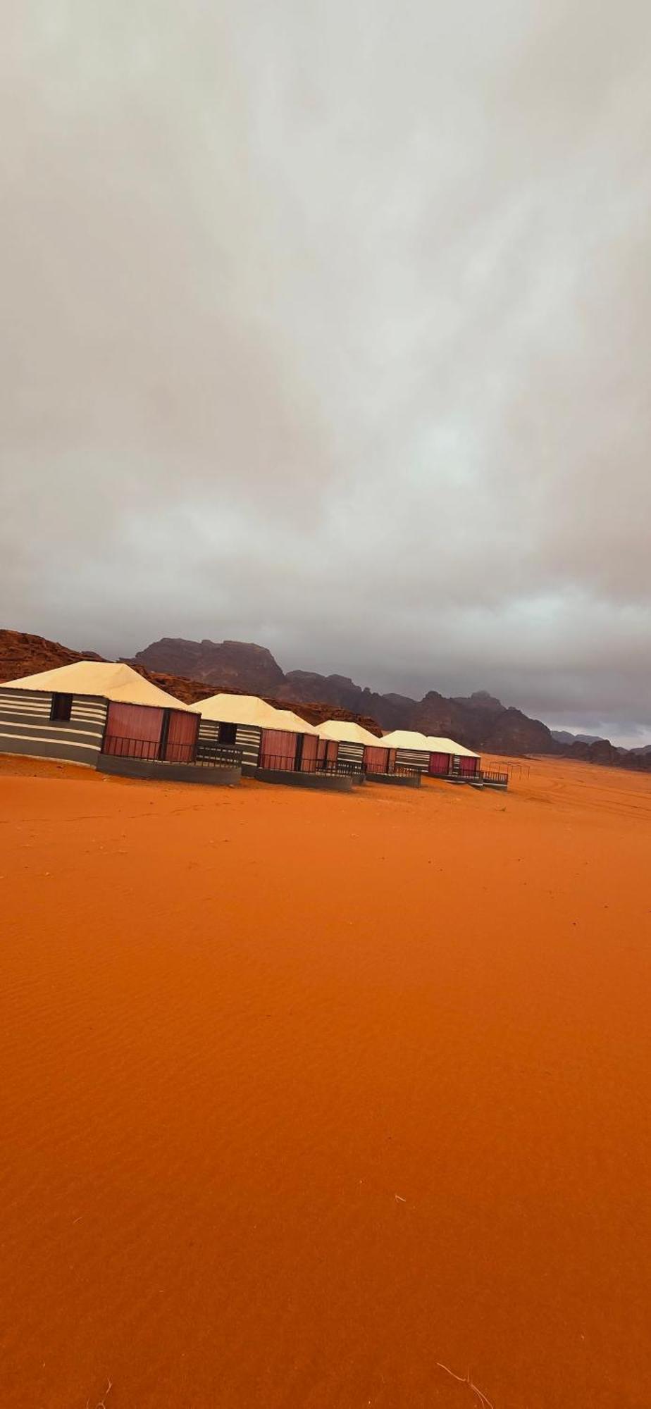 Wadi Rum Candles Camp Exteriör bild