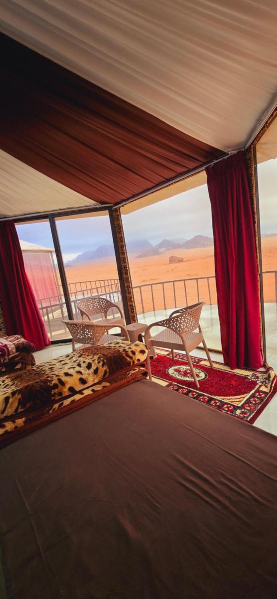 Wadi Rum Candles Camp Exteriör bild