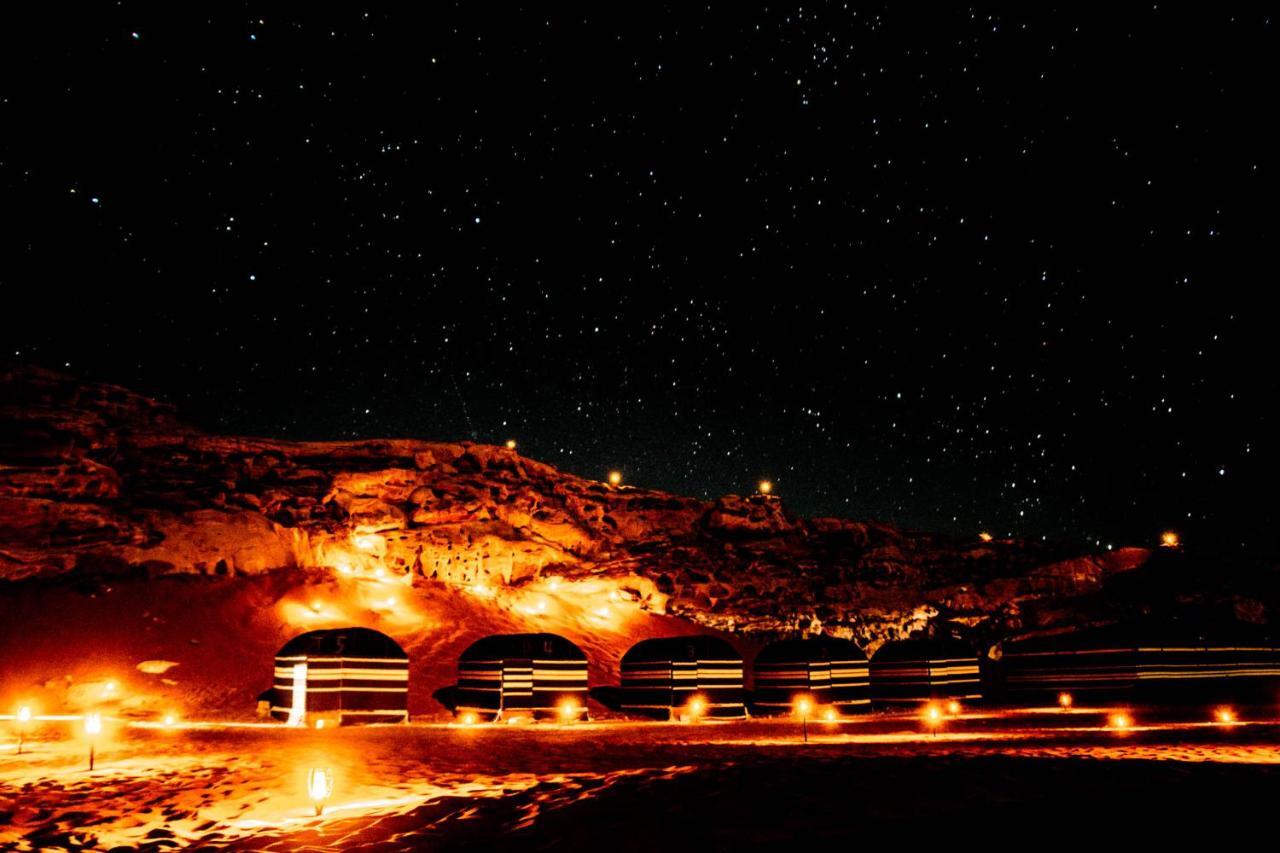 Wadi Rum Candles Camp Exteriör bild